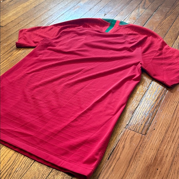 NWOT 2018 Nike Portugal Home Soccer Jersey - Picture 12 of 12